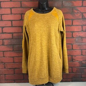 Acting Pro Women’s‎ Small Gold Sweatshirt with Elbow Patches – Cozy & Stylish